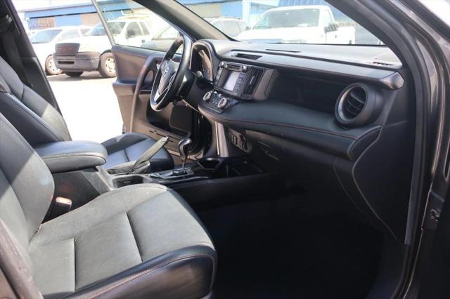2017 Toyota RAV4 Hybrid SE