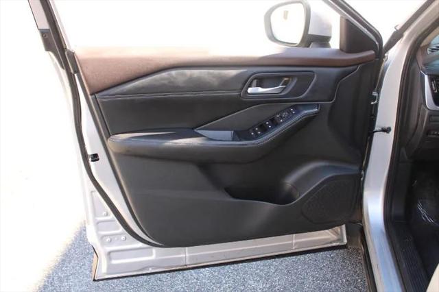 2022 Nissan Rogue SV FWD