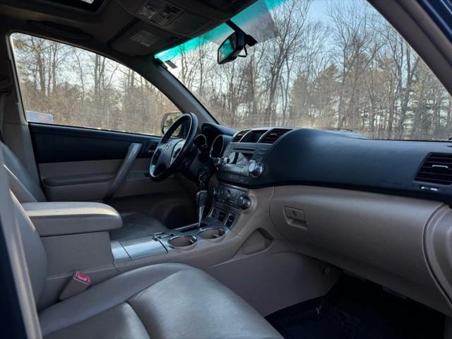 2011 Toyota Highlander SE V6