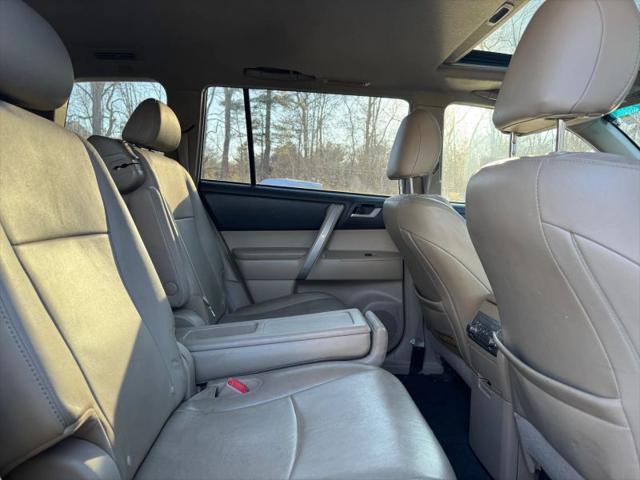 2011 Toyota Highlander SE V6