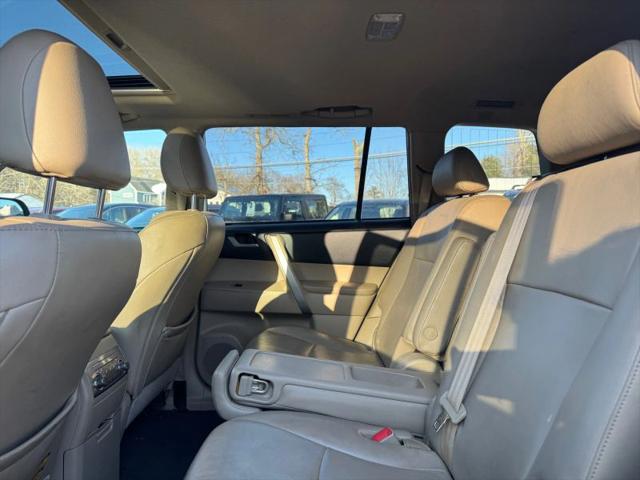 2011 Toyota Highlander SE V6