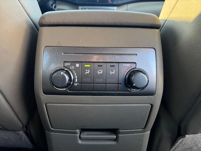 2011 Toyota Highlander SE V6