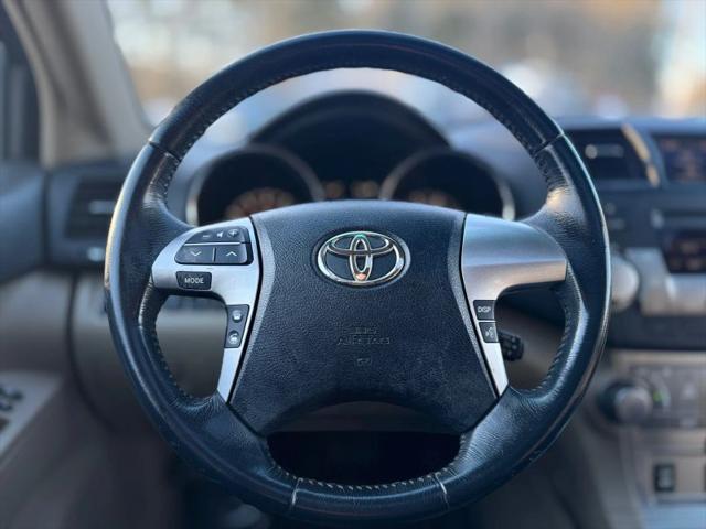 2011 Toyota Highlander SE V6