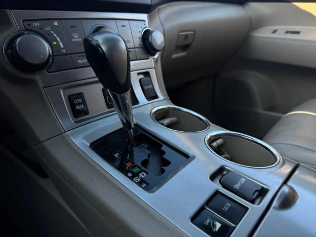 2011 Toyota Highlander SE V6