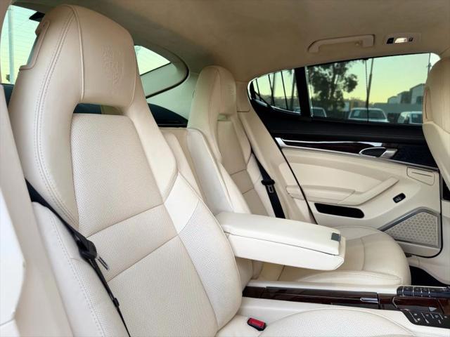 2012 Porsche Panamera Turbo S
