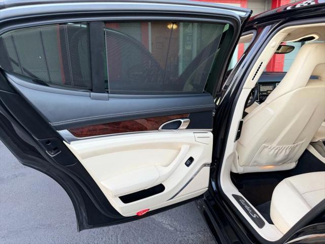 2012 Porsche Panamera Turbo S