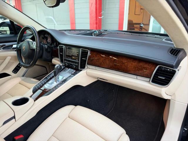 2012 Porsche Panamera Turbo S