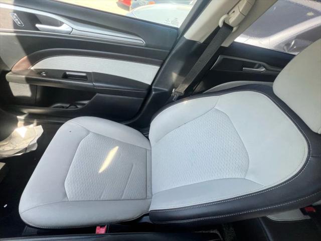 2020 Ford Fusion SE