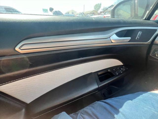 2020 Ford Fusion SE