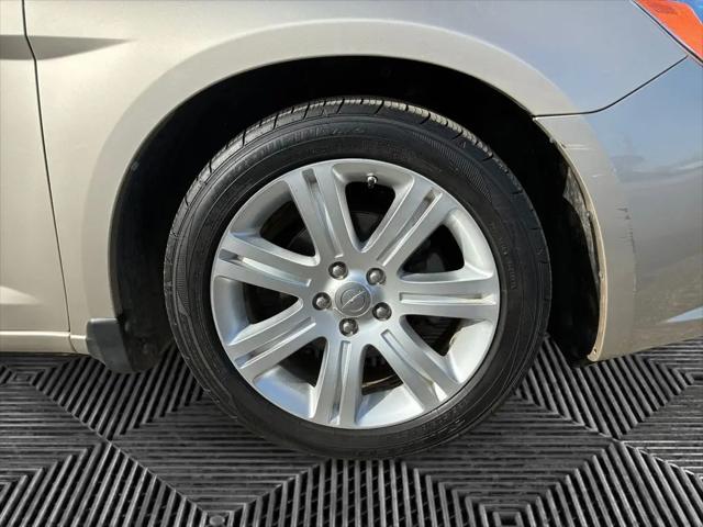 2013 Chrysler 200 LX