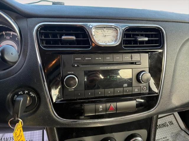 2013 Chrysler 200 LX