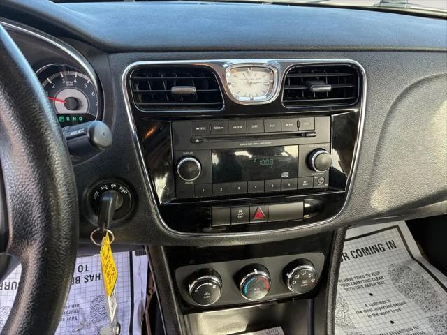 2013 Chrysler 200 LX