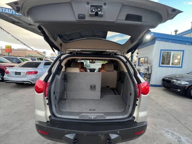 2011 Chevrolet Traverse 2LT