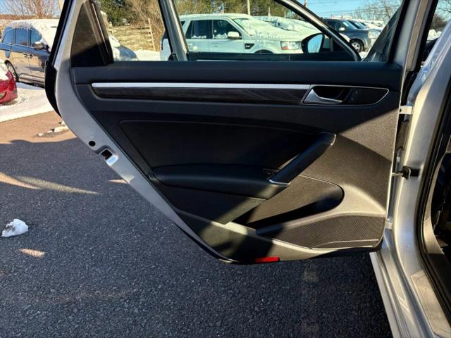 2016 Volkswagen Passat 1.8T SE