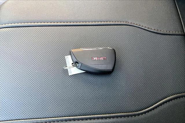 2025 GMC Sierra 1500 4WD Crew Cab Short Box AT4