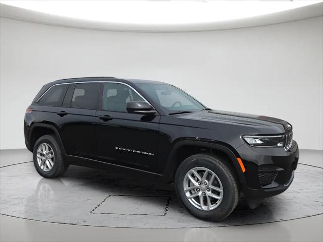 2026 Jeep Grand Cherokee Laredo 4x4