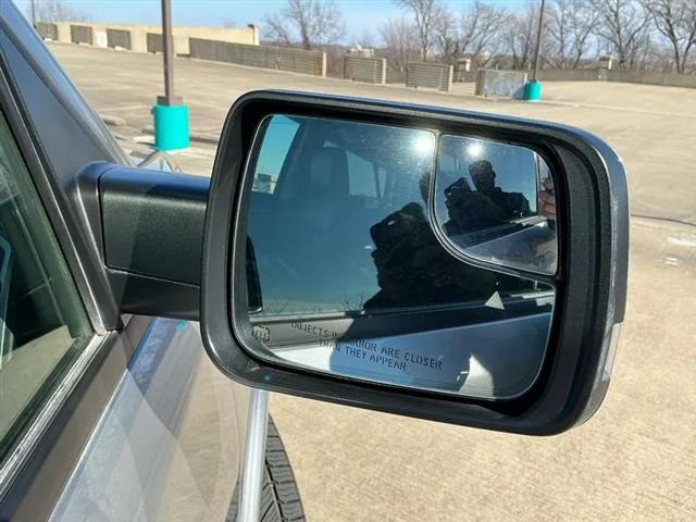 2019 Ram 1500 Laramie Crew Cab 4x4 5'7" Box
