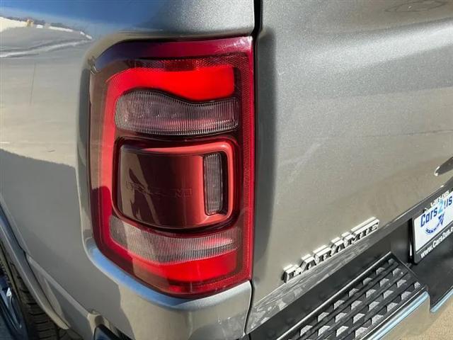 2019 Ram 1500 Laramie Crew Cab 4x4 5'7" Box
