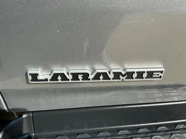 2019 Ram 1500 Laramie Crew Cab 4x4 5'7" Box