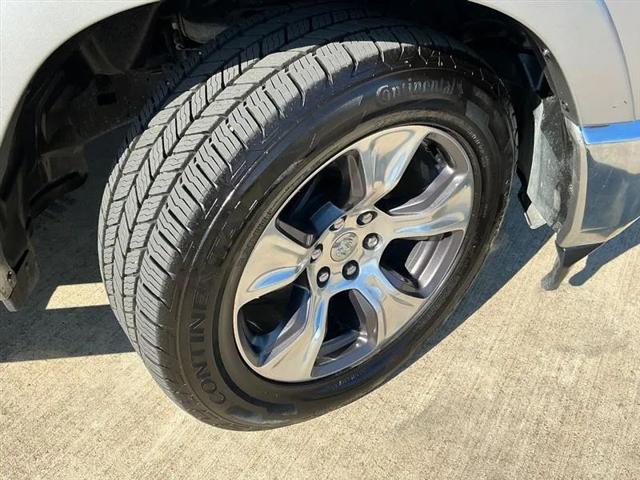 2019 Ram 1500 Laramie Crew Cab 4x4 5'7" Box
