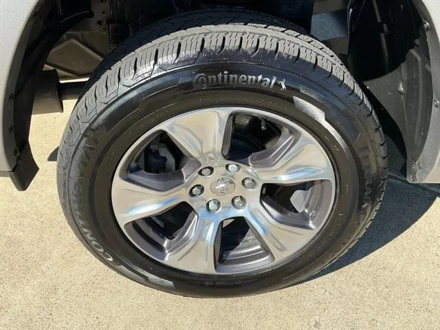 2019 Ram 1500 Laramie Crew Cab 4x4 5'7" Box
