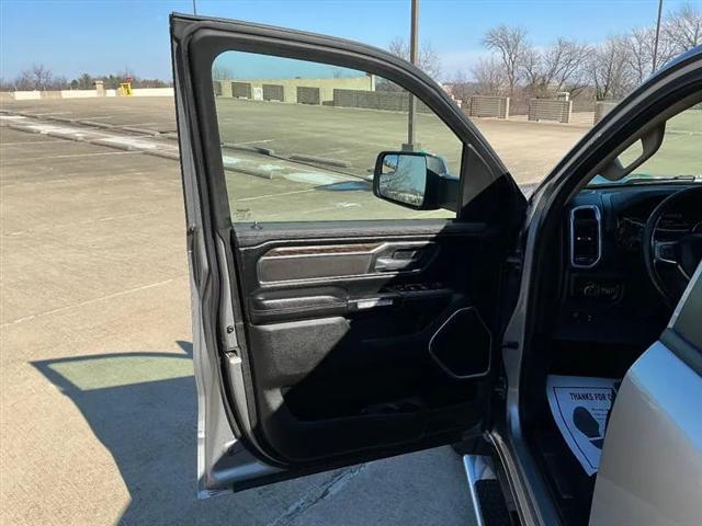 2019 Ram 1500 Laramie Crew Cab 4x4 5'7" Box