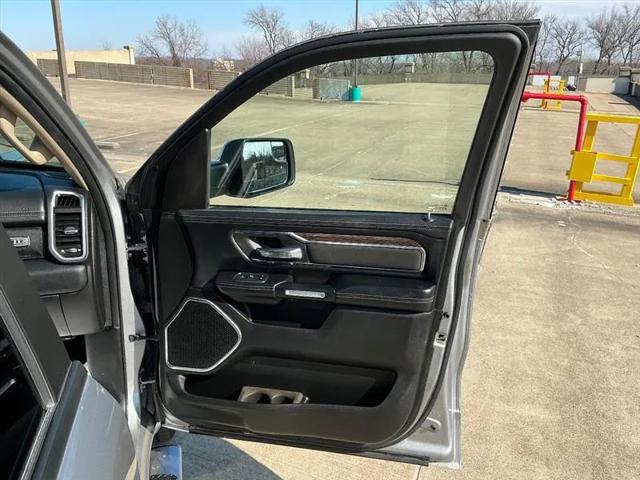 2019 Ram 1500 Laramie Crew Cab 4x4 5'7" Box