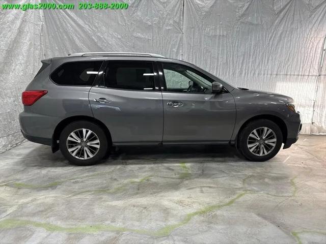 2019 Nissan Pathfinder S