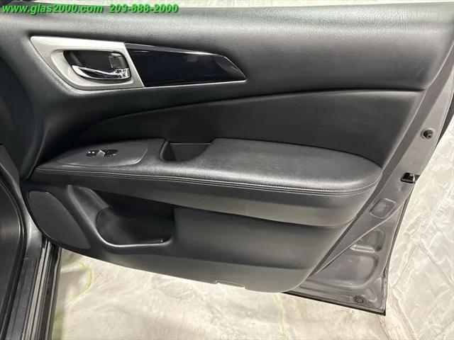 2019 Nissan Pathfinder S