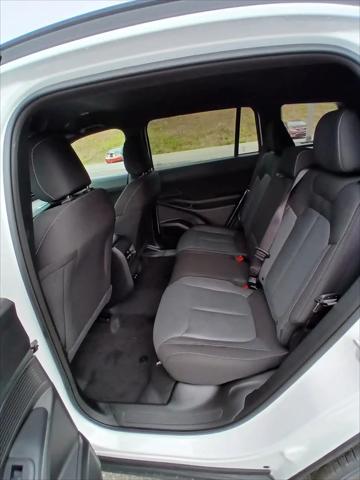 2026 Jeep Cherokee Laredo 4x4
