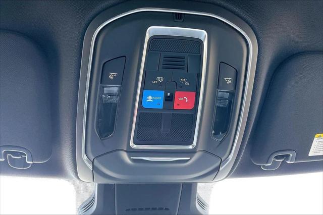2026 Jeep Cherokee Laredo 4x4