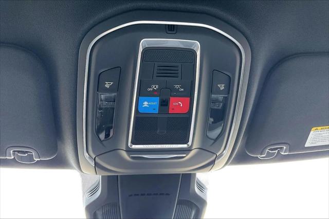 2026 Jeep Cherokee Laredo 4x4