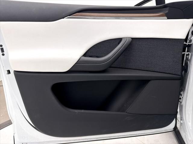 2022 Tesla Model X Dual Motor All-Wheel Drive