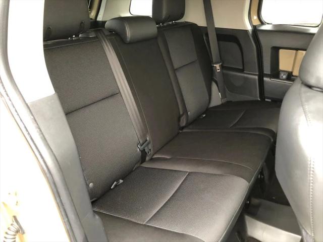 2014 Toyota FJ Cruiser Base