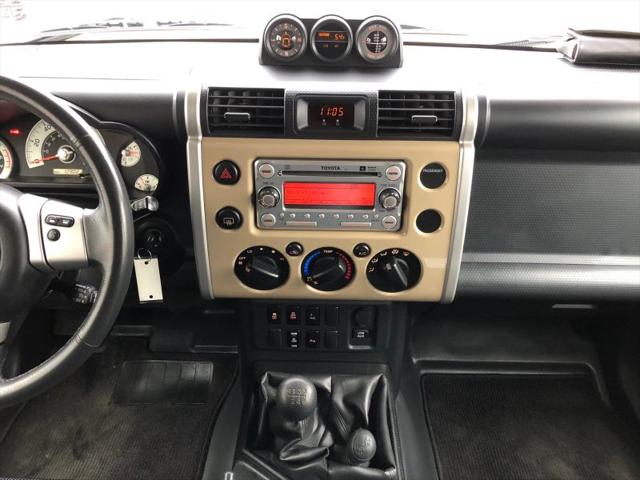 2014 Toyota FJ Cruiser Base