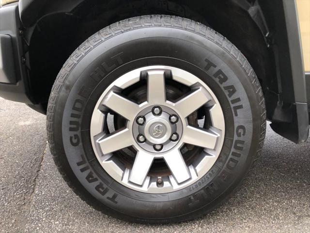 2014 Toyota FJ Cruiser Base
