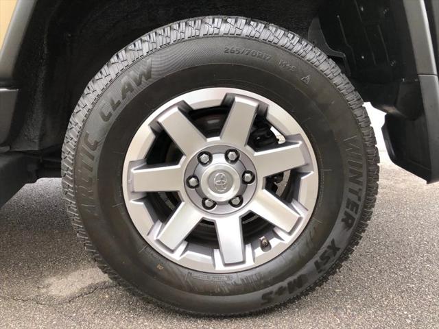 2014 Toyota FJ Cruiser Base