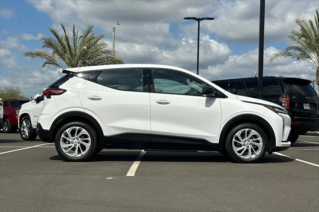 2027 Chevrolet Bolt LT FWD