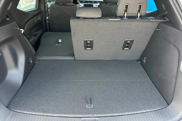 2027 Chevrolet Bolt LT FWD
