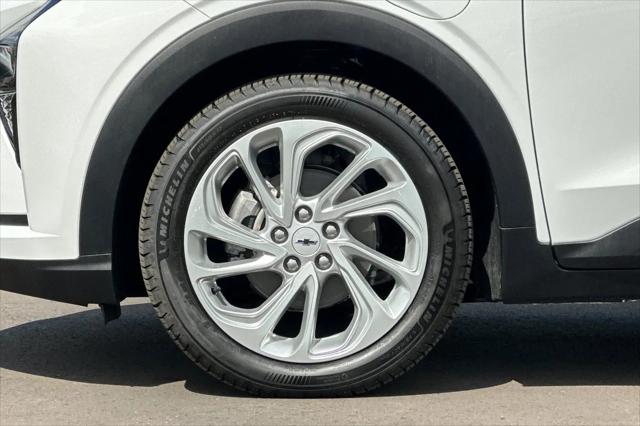 2027 Chevrolet Bolt LT FWD