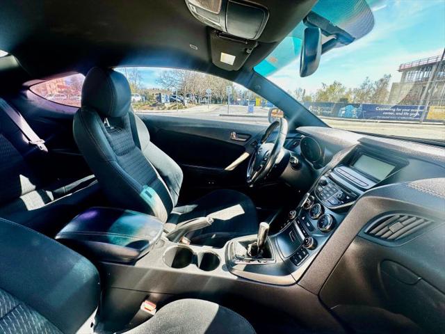 2015 Hyundai Genesis Coupe 3.8 Base