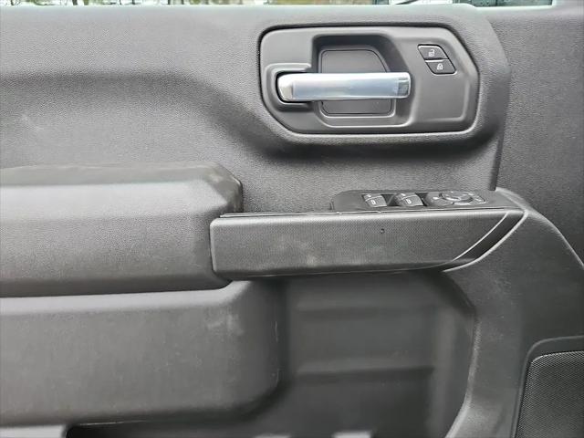 2026 GMC Sierra 2500HD Crew Cab, Standard Bed, Pro, 4WD