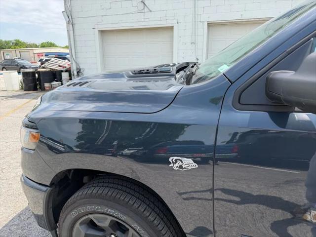 2026 Ram 1500 Express Crew Cab 4x4 5'7" Box