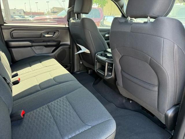 2026 Ram 1500 Express Crew Cab 4x4 5'7" Box