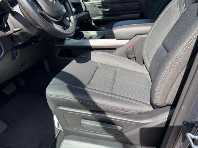 2026 Ram 1500 Express Crew Cab 4x4 5'7" Box