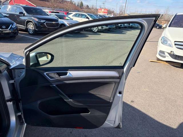 2016 Volkswagen e-Golf SE