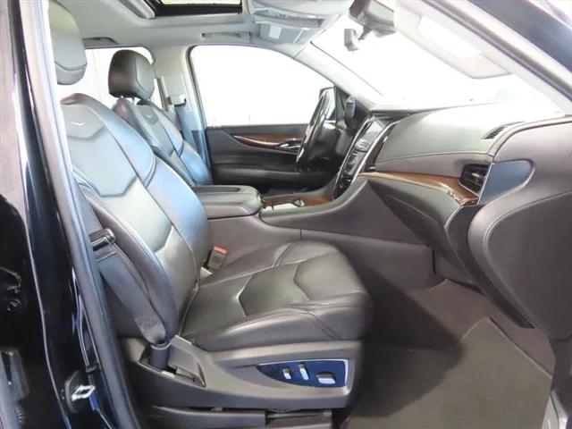 2020 Cadillac Escalade ESV 4WD Luxury