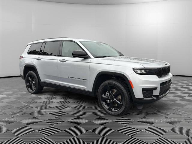 2023 Jeep Grand Cherokee L Altitude 4x4 2023 Jeep Grand Cherokee L Altitude 4x4