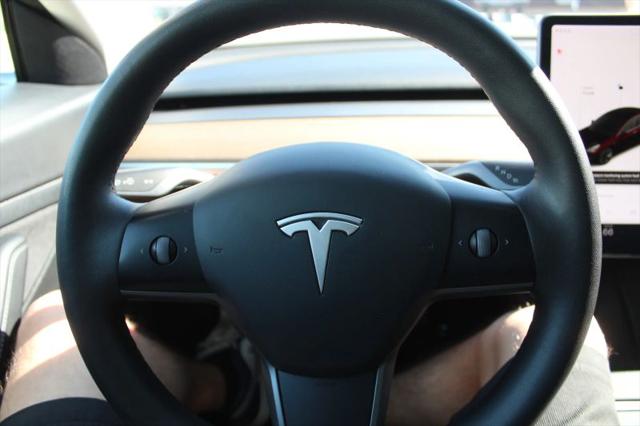 2021 Tesla Model 3 Standard Range Plus Rear-Wheel Drive