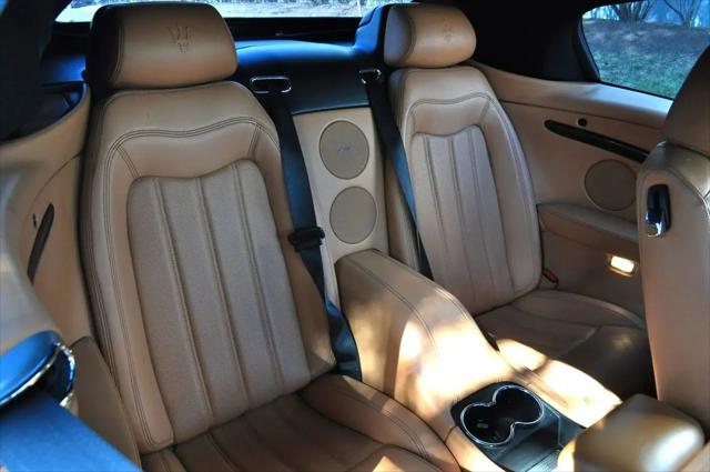 2011 Maserati GranTurismo Standard